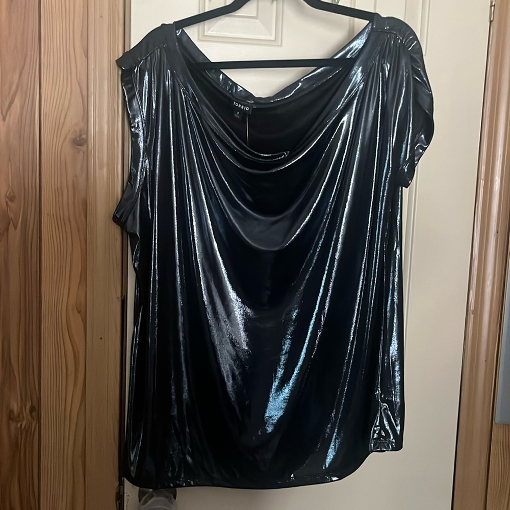 Torrid Liquid Shine, off shoulder top. NWT. 2x